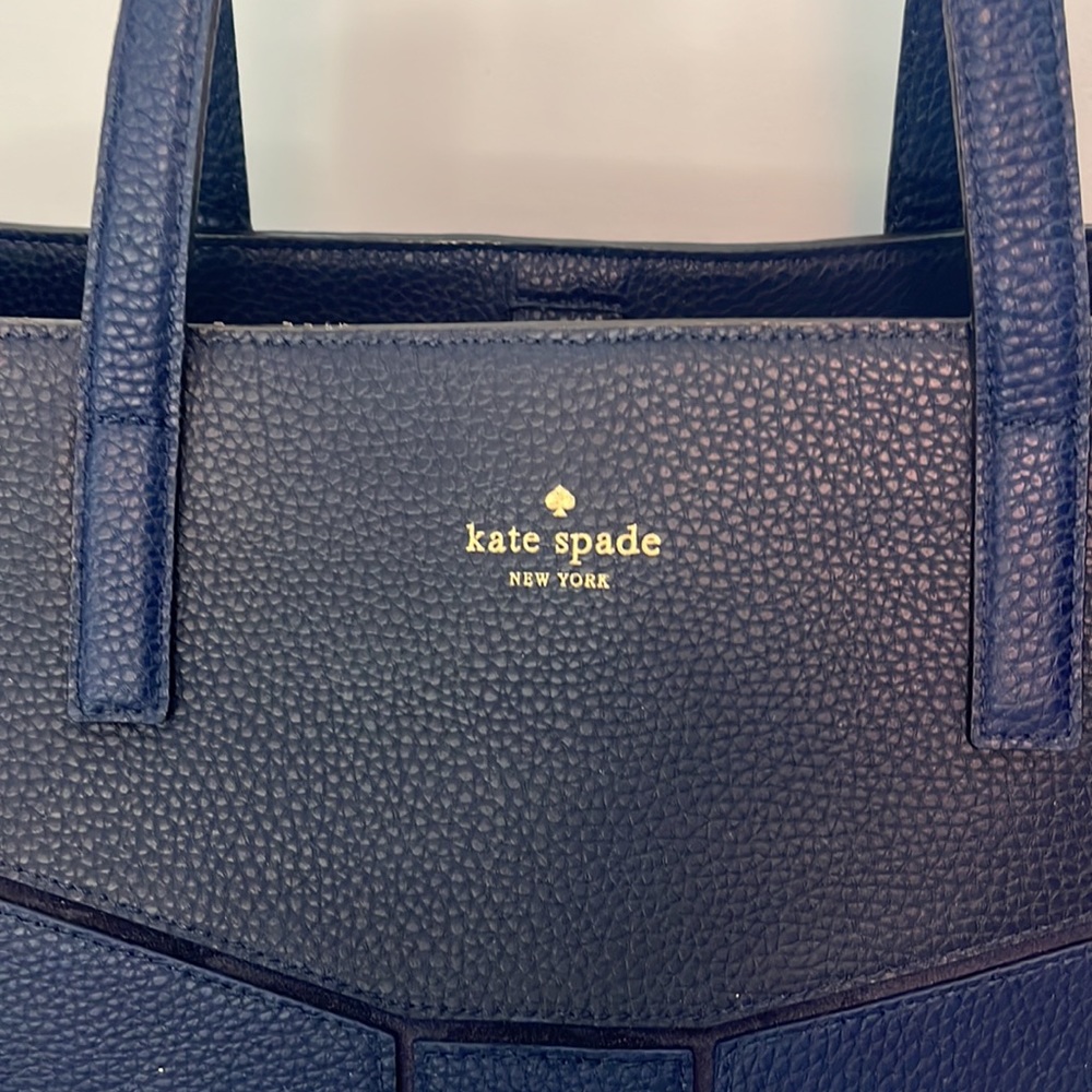 Authentic Kate Spade Large Pebbled Leather Tote